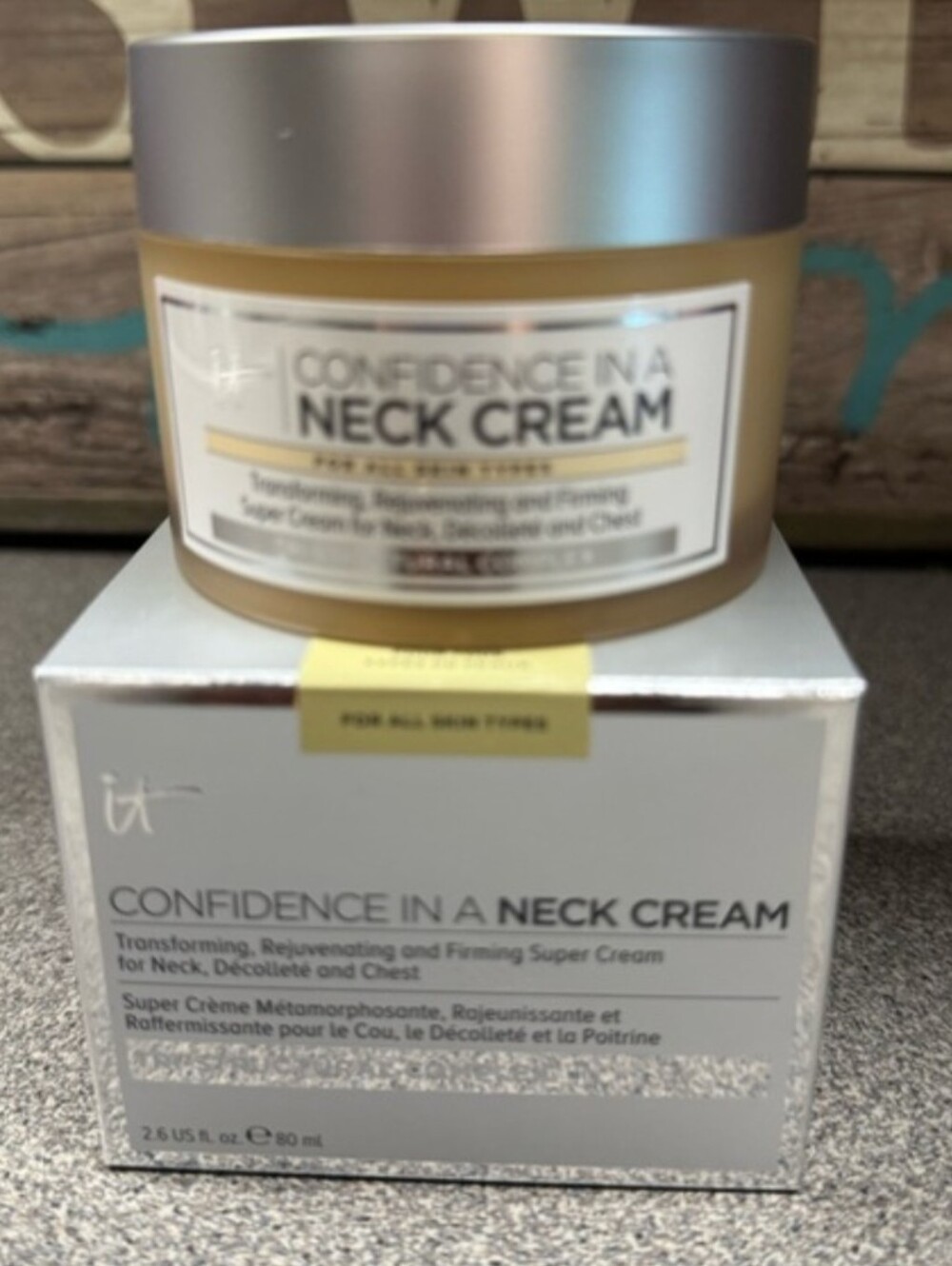 It Cosmetics CONFIDENCE IN A NECK CREAM FULL Size New